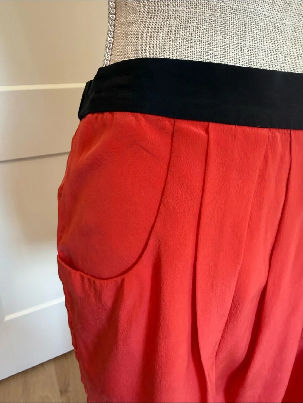 BCBGMAXAZRIA Silk Pocket Mini Skirt | Size 2